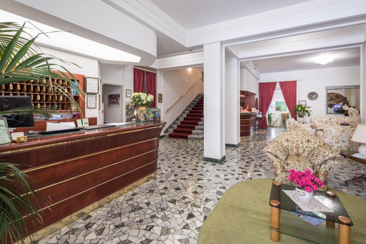 Hotel Astor Victoria Форте-дей-Мармі Екстер'єр фото